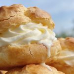 Ces choux à la crème pâtissière sont une tuerie : coques ultra légères, crème à la vanille ultra lisse