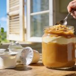 Cette crème au caramel beurre salé sans four est prête en 10 minutes — et elle a tué mes yaourts