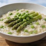 Risotto aux petits pois et asperges : le plat de printemps crémeux et sans prise de tête qui régale tout le monde